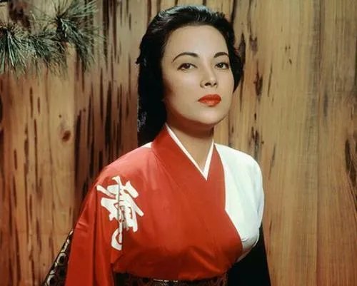 李香兰到底是中国人还是日本人?