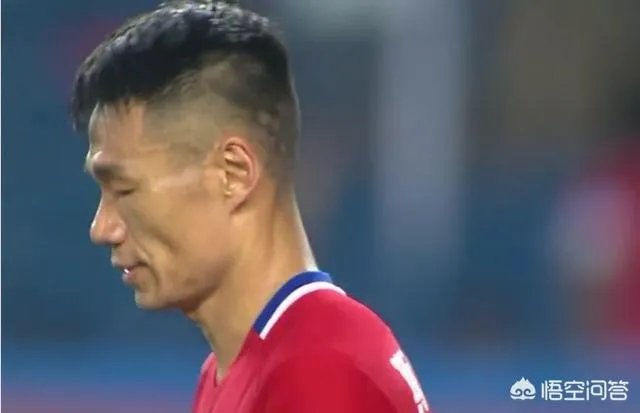 中超第17轮,小克鲁伊夫首秀,鲁能2-0重庆继续紧追国安,如何评价这场比赛?