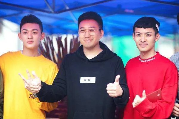 于正疑似朋友圈diss郭敬明,这是作秀还是真心打抱不平?
