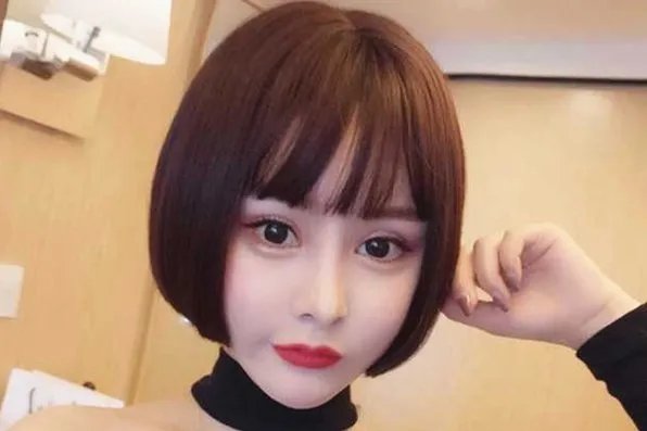 菱形脸适合什么发型?求推荐。