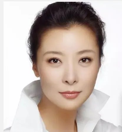 瞿霞是怎么死的?