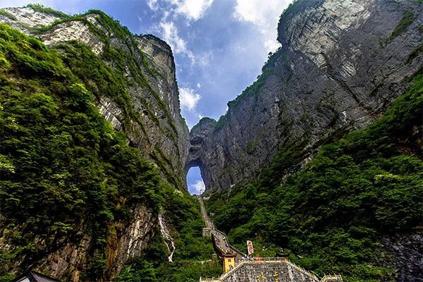 张家界十大旅游景点 去张家界不容错过的景点推荐