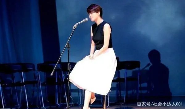 郑伊健和梁咏琪那么般配,为何最后娶了平凡的蒙嘉慧