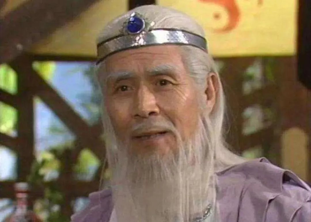 曝蓝盈莹从人艺辞职,为何要误导观众说蓝天野是自己爷爷?